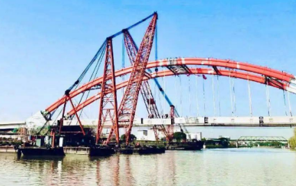 吊索具成功吊起京杭運河航道主橋系梁
